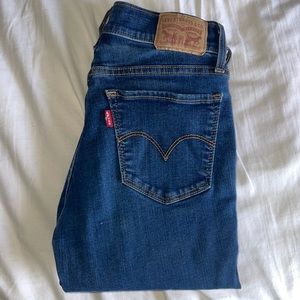 Levi’s 710 Super Skinny Jeans